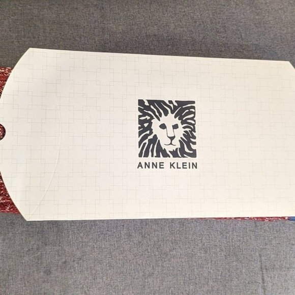 ANNE KLEIN Scarf and Hat Gift Set Red NEW - Picture 8 of 8